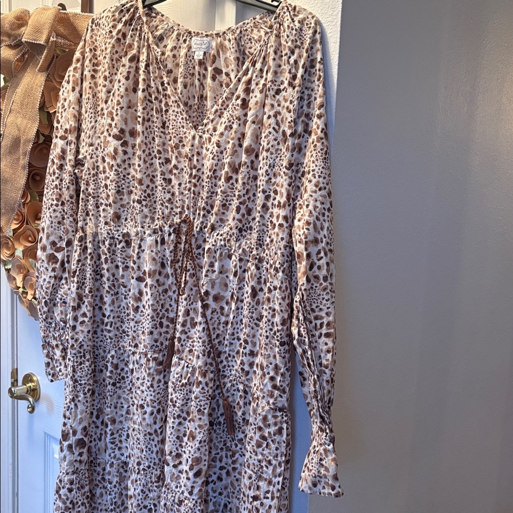 MUD PIE ANIMAL PRINT MAXI TIERED LONG SLEEVE V NECK DRESS TAN & BLACK DRESS
